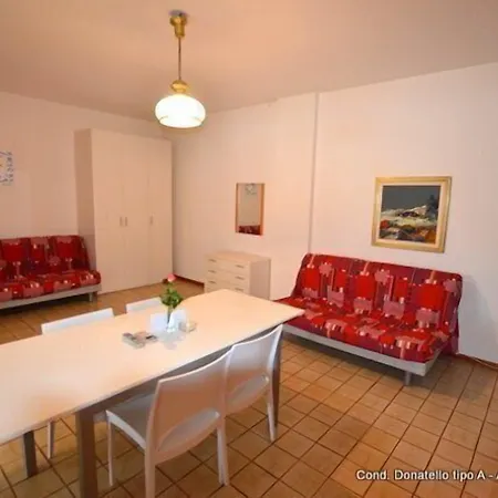 Lejlighed Lignano With Pool