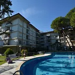 Lignano With Pool Апартаменты Линьяно-Саббьядоро