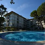 Lignano With Pool Апартаменты