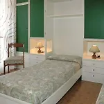 Lignano With Pool Апартаменты Линьяно-Саббьядоро