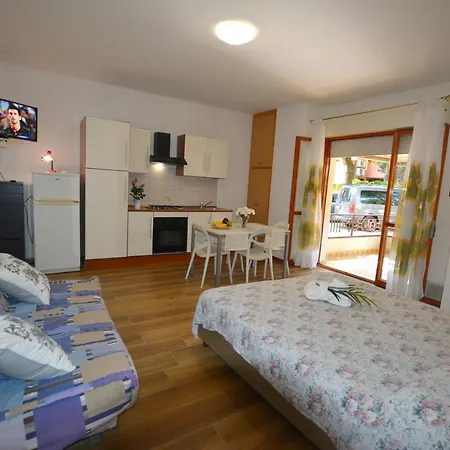 Apartmán Lignano With Pool *