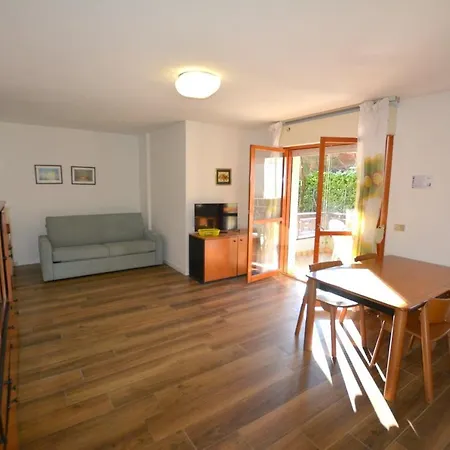 Lignano With Pool Lignano Sabbiadoro