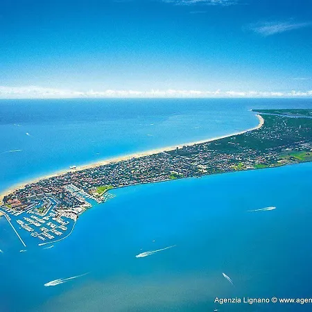 Lignano With Pool * Линьяно-Саббьядоро