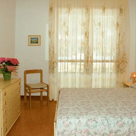 Lignano With Pool Apartamento *