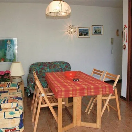 Apartment Lignano With Pool Lignano Sabbiadoro